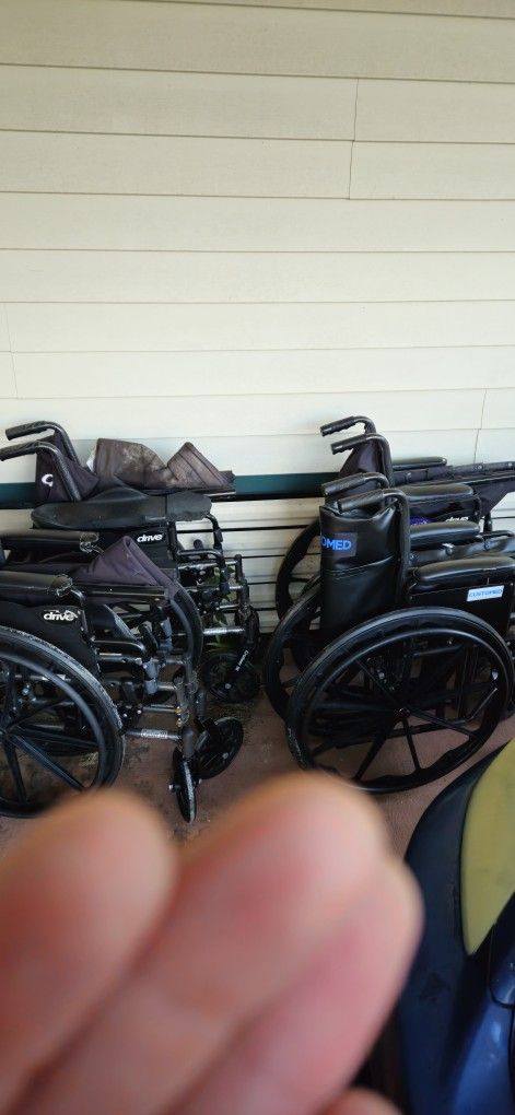 4 Wheel Chairs For Sale