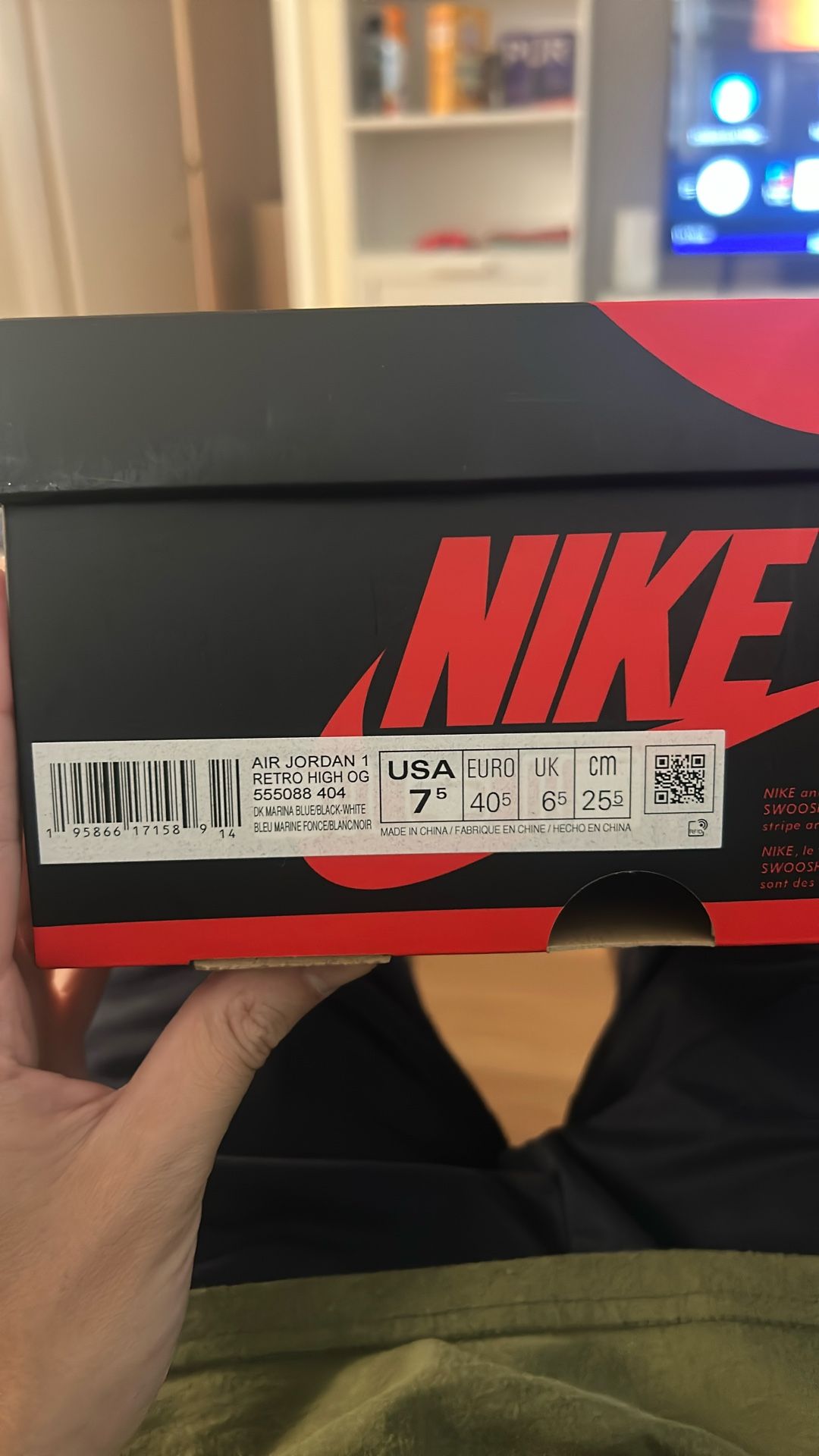 Air Jordan 1 Retro High OG 7.5 Men’s (Used)