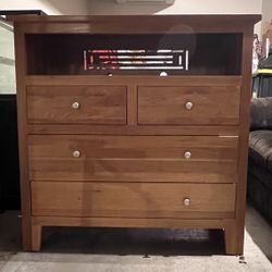 Entertainment center/Dresser/ Tv Stand