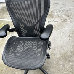 Herman Miller Aeron Chair 