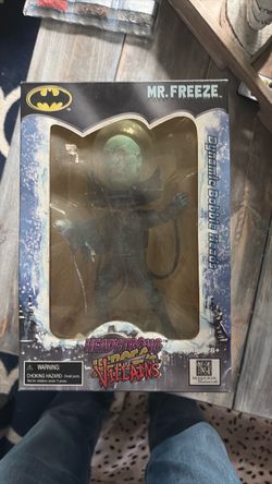 Mr. Freeze Batman Dynamic Bobble Head Figure