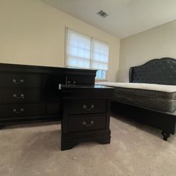 PRICES DROPPING LIKE THE TEMPERATURE 🥶..QUEEN SIZE SET $795! / KING SET $895! 🚚
