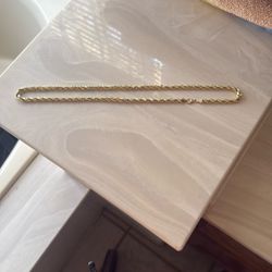 10k Gold Hollow Chain 