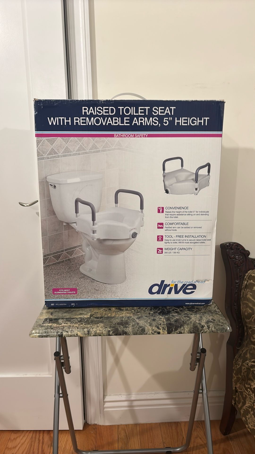 5’ Raised Toilet Seat With Removable Arms BRAND NEW! In Box