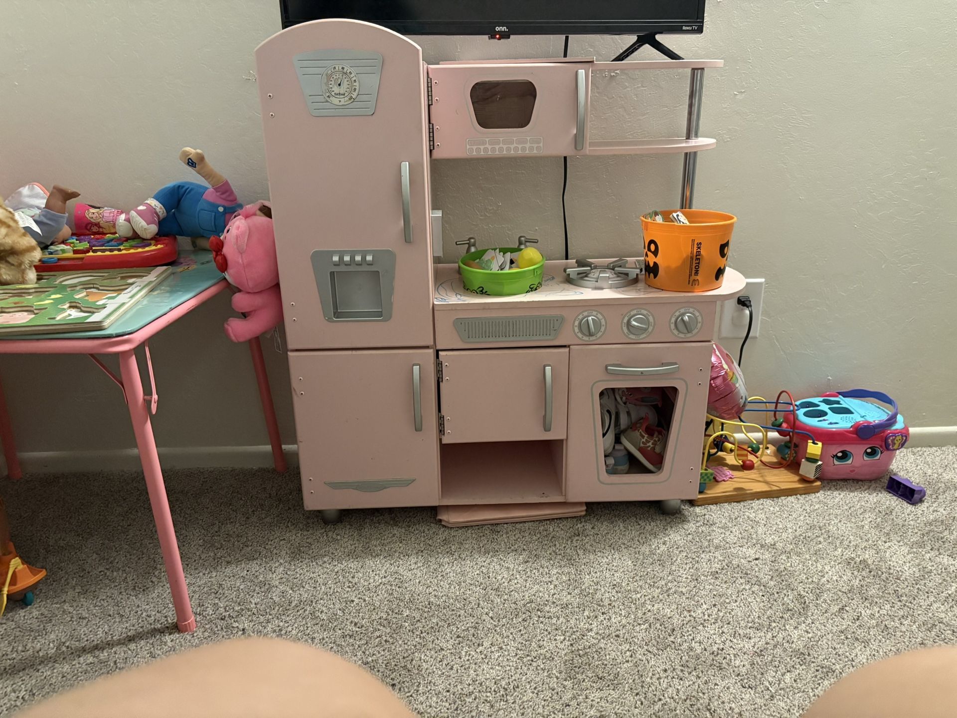 Girls Play Kitchen