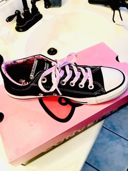 Hello Kitty Converse size 7.5