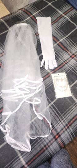 White Bridal Veil, Gloves, and Jewelry Set