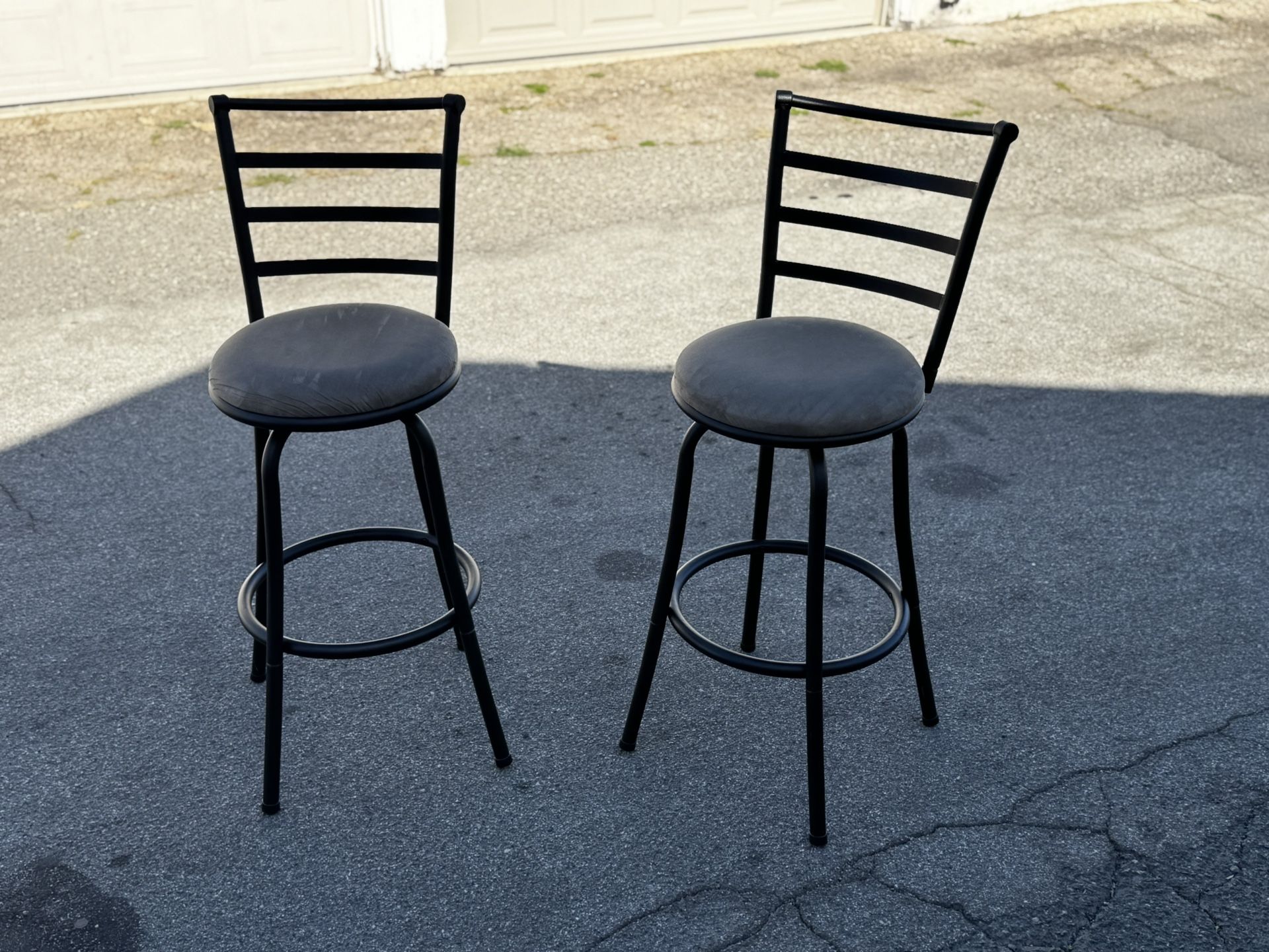 2 Mainstay Stools