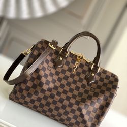 SPEEDY 30 bag with shoulder strap 