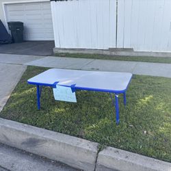 FREE Kids Art Table