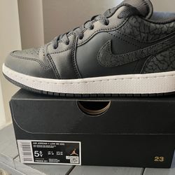 Air Jordan 1 Low SE Youth Size:5.5/Womens Size:7