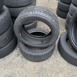 2 Llantas 235/45/18 Dela Michelin 95% De Vida