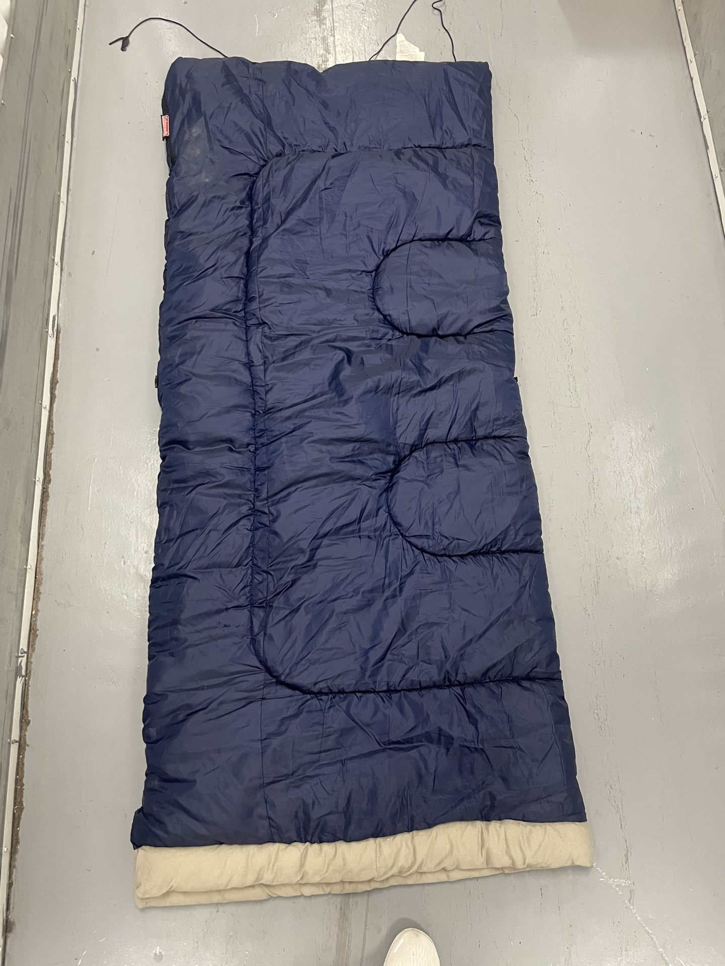Title: Coleman Sleeping Bag – Good Condition