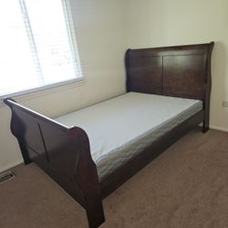 Sleigh Bed With Box Spring - Full