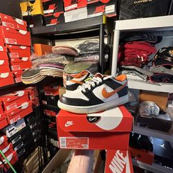 Nike Dunk Low PRM “Halloween” Brand new! Size: 7Y 