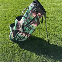 Scotty Cameron Bag & Golf Putters