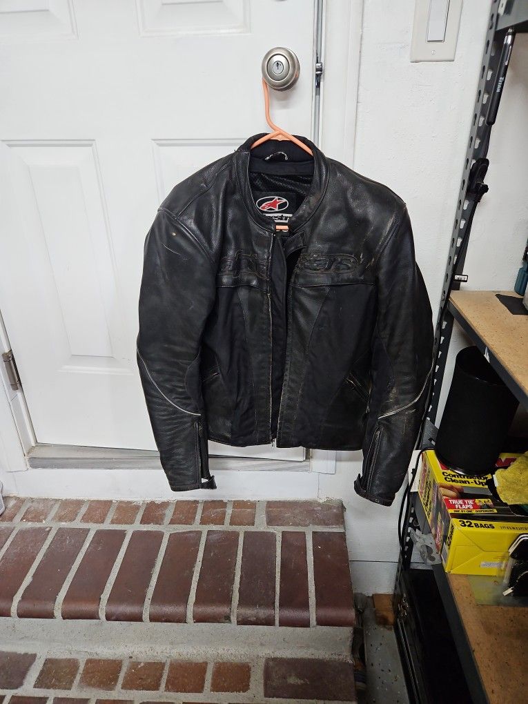 Alpine Stars Motorcycle Leather Jacket With Pads