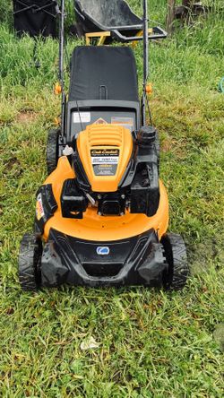 CUB CADET LAWNMOWER