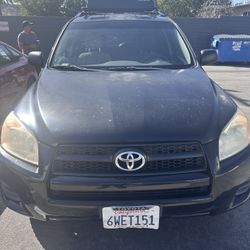 2012 Toyota Rav 4    4WD