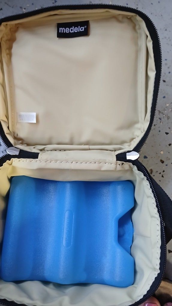 Cooler for breastmilk