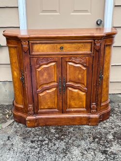 Wood cabinet