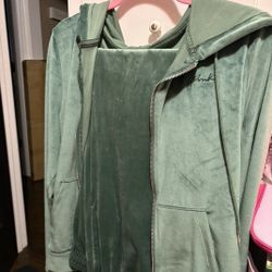 Green Jogging Set From PINK