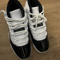 Jordan 11 GRATITUDE SZ 9 