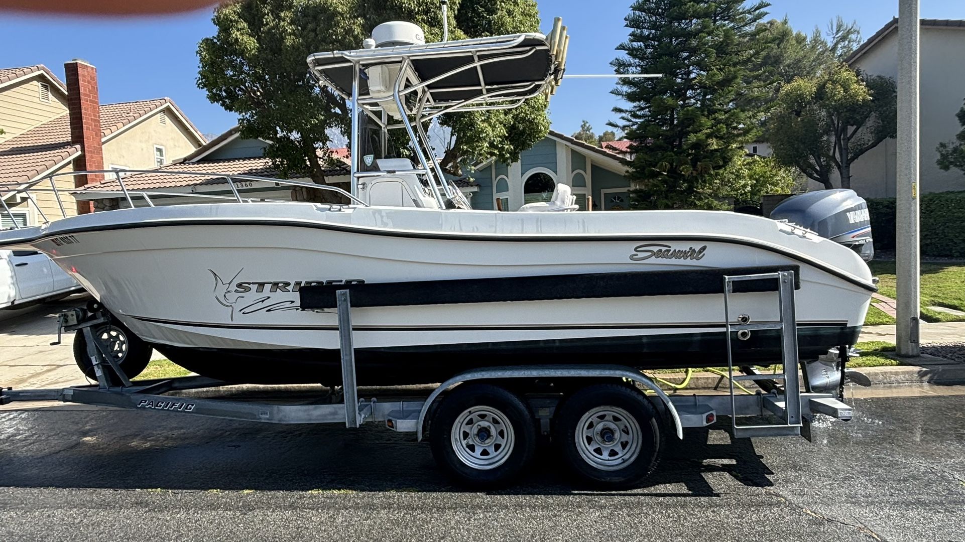 2004 Sea Swirl, striper 24’