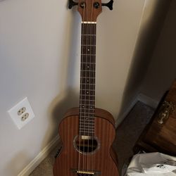 Bass Uke