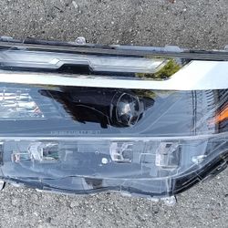 TOYOTA RAV4 LEFT DRIVER HEADLIGHT FULL LED 2022 2023 2024
