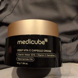 Brand new Medicine triple collagen cream or deep vita c capsule cream