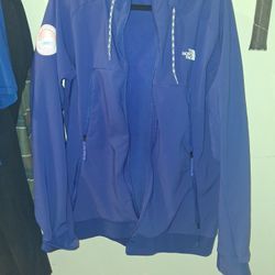 Woman's Northface Spring Jacket Medium