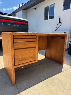 Mid-Century Oak Desk — Great Condition