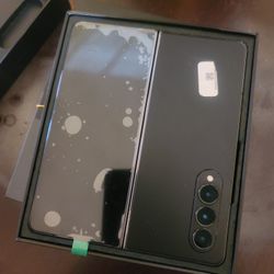 Excellent Samsung Galaxy Z Fold 4  For $350