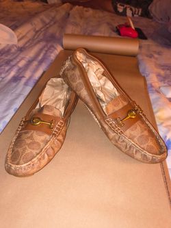 Coach Women's 9.5 Crosby Driver in Signature Canvas G2673 slip-on loafers