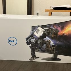 Like New Dell Curved 32 Inch UHD Gaming Monitor