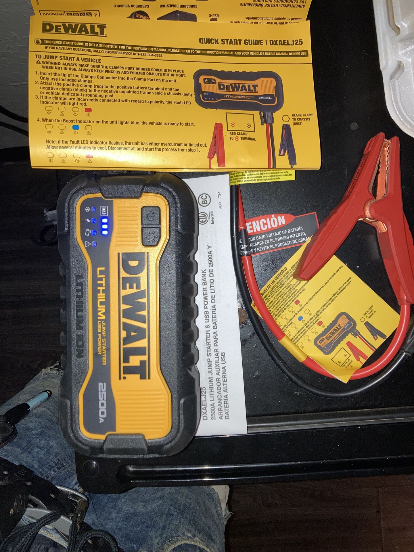 DEWALT 2500 Peak Amp Lithium Jump Starter with USB Power Bank 
