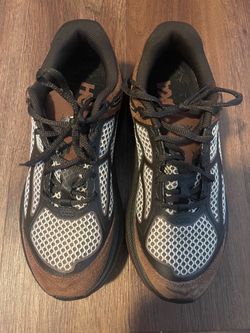 Hoka shoes
