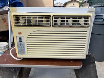 Daewoo windows air conditioning 5300 btu/h asking $75