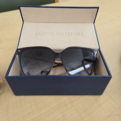 Louis Vuitton Sun Glasses 