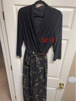 3/4 sleeve long black/gold dress Sz18