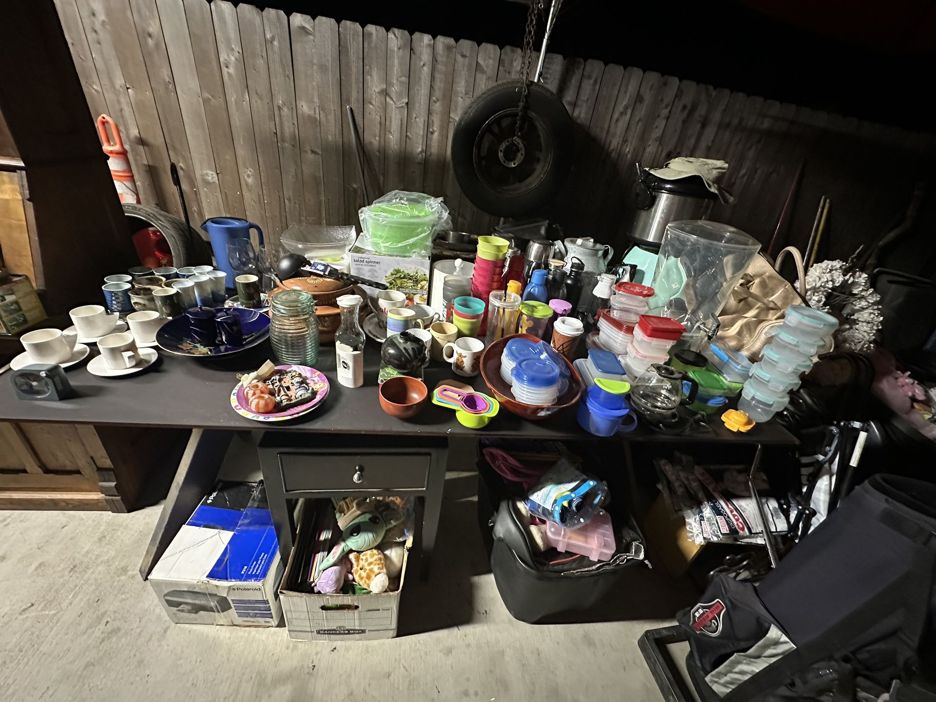 TUPPER WARES And Kitchen Items - Fryers And Much More 5$ And Up prices Start From