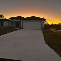 3BR / 2BA New Construction Home – 2 Car Garage – ½ Acre – Lehigh Acres