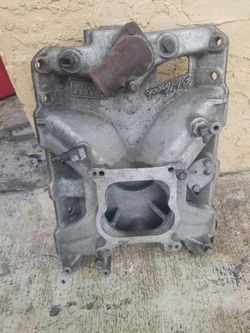 Pontiac Edelbrock Torquer intake