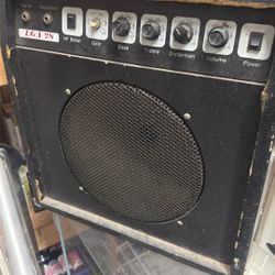 Guitar Solid State Amp Speaker Loud And Clear Vintage 