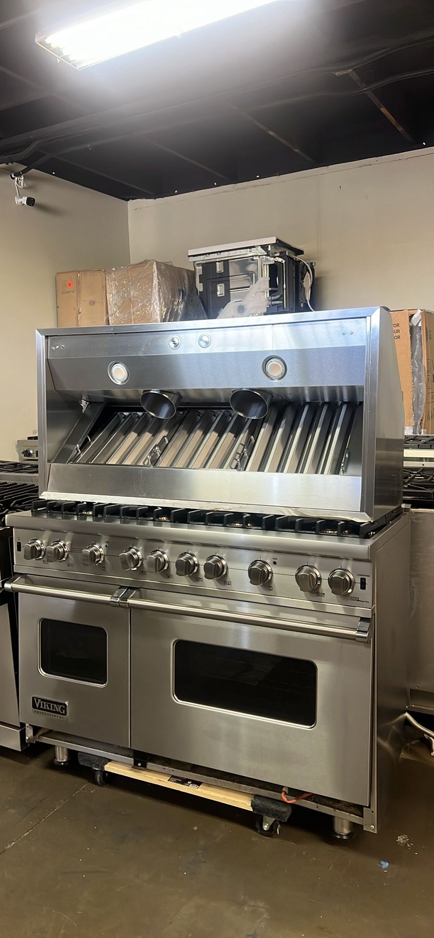 Viking 48”Wide Gas Range Stove And Viking 48”Wide Range Hood Set
