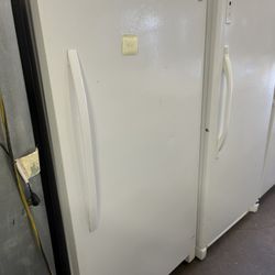 GE Refrigerator 