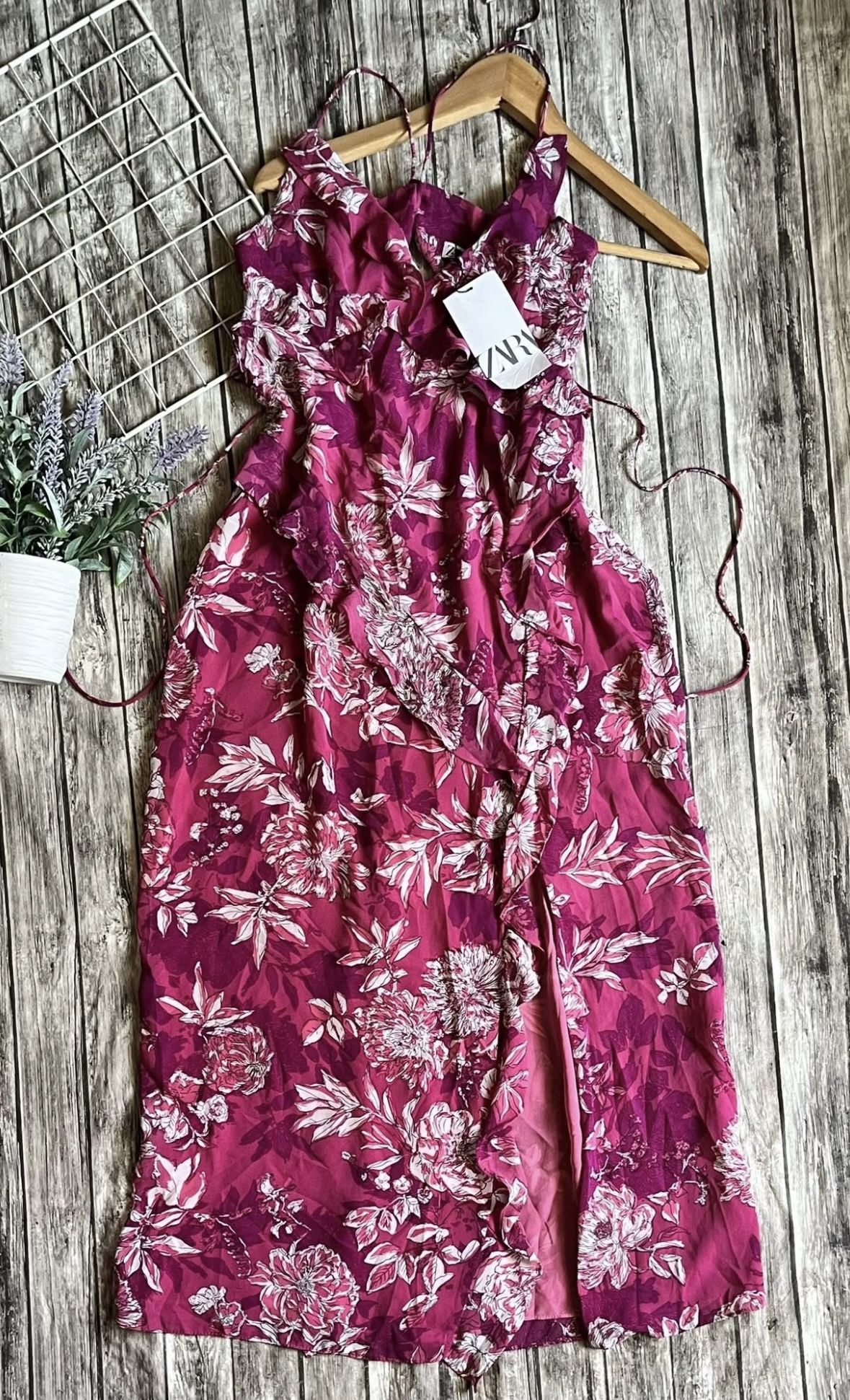 Zara Dress Size M