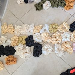 Lot Of 30 Hair Ties