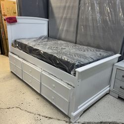 White Drawer Storage Pullout Daybed With Mattresses